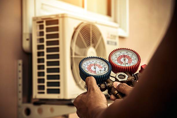 Professional Emergency Hvac technician working in Kingsville, MO